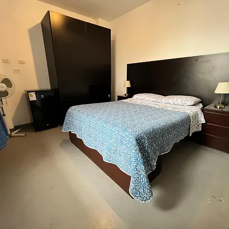 Bravo Hostels: Surf House Punta Hermosa Room photo