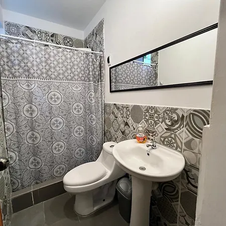 Bravo Hostels: Surf House Punta Hermosa Room photo